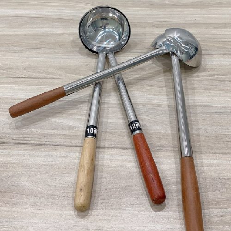 Vá thợ inox cán gỗ #8 186332 (φ13cm – dài 50cm)